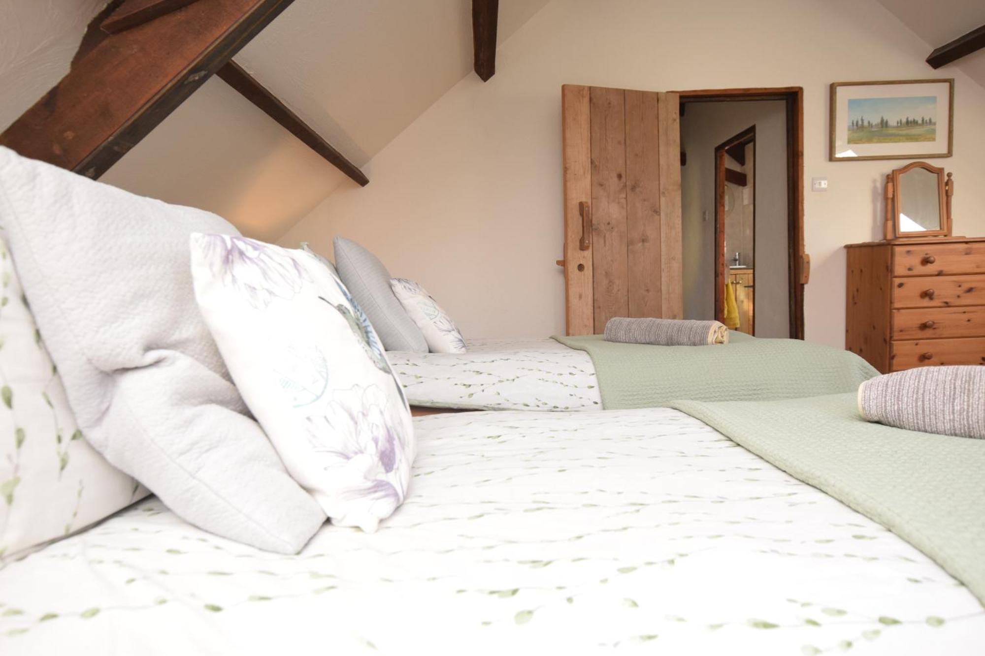 Award Winning Lower Whitsleigh Farm Cottage Roborough Eksteriør billede